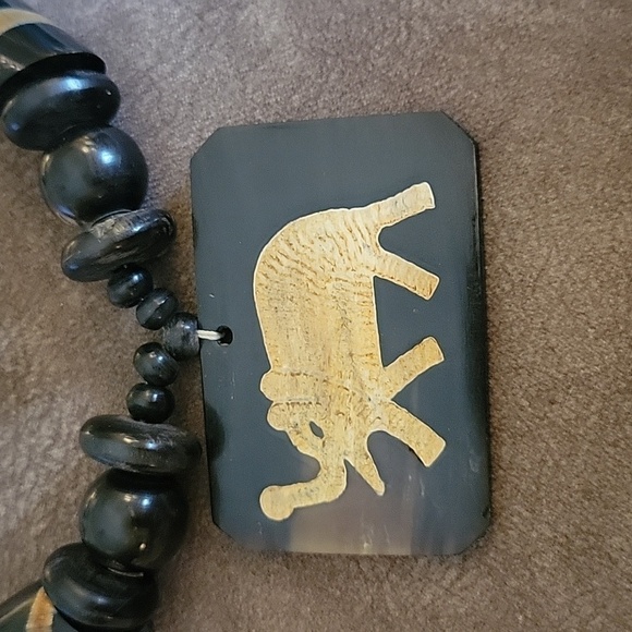 Vtg Antler Beaded Horn Carved Elephant Pendant African Unisex Necklace - Picture 3 of 11